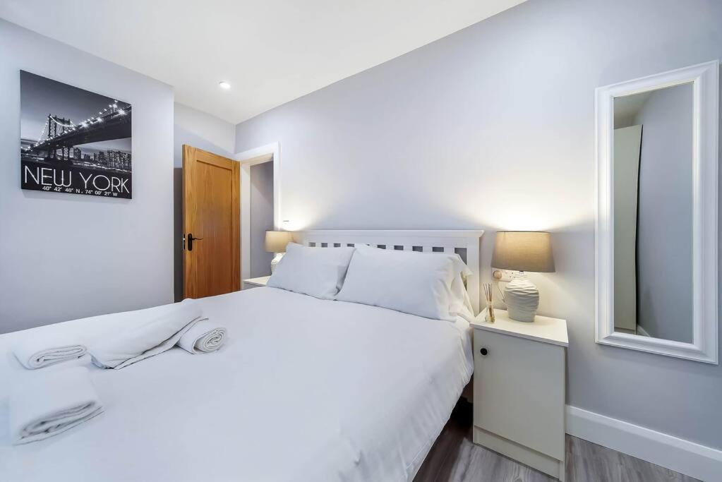 Ardoyne Lodge 'Sleeping 4 Guests' Белфаст Экстерьер фото
