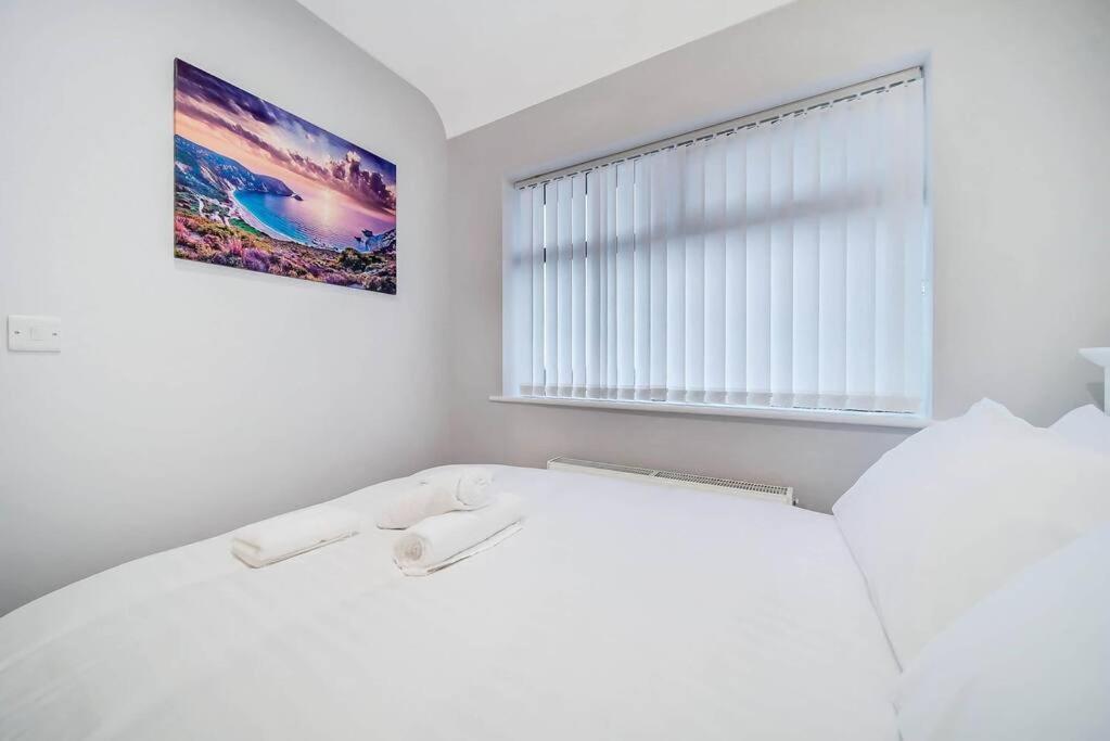 Ardoyne Lodge 'Sleeping 4 Guests' Белфаст Экстерьер фото
